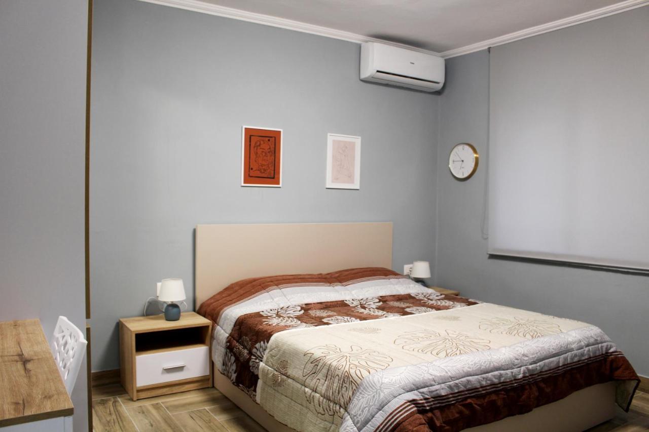 2V1 - Blloku Bkt Apartment Tiranë Ngoại thất bức ảnh