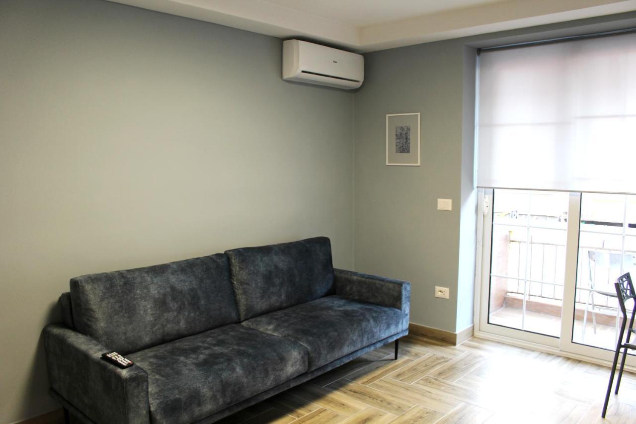 2V1 - Blloku Bkt Apartment Tiranë Ngoại thất bức ảnh