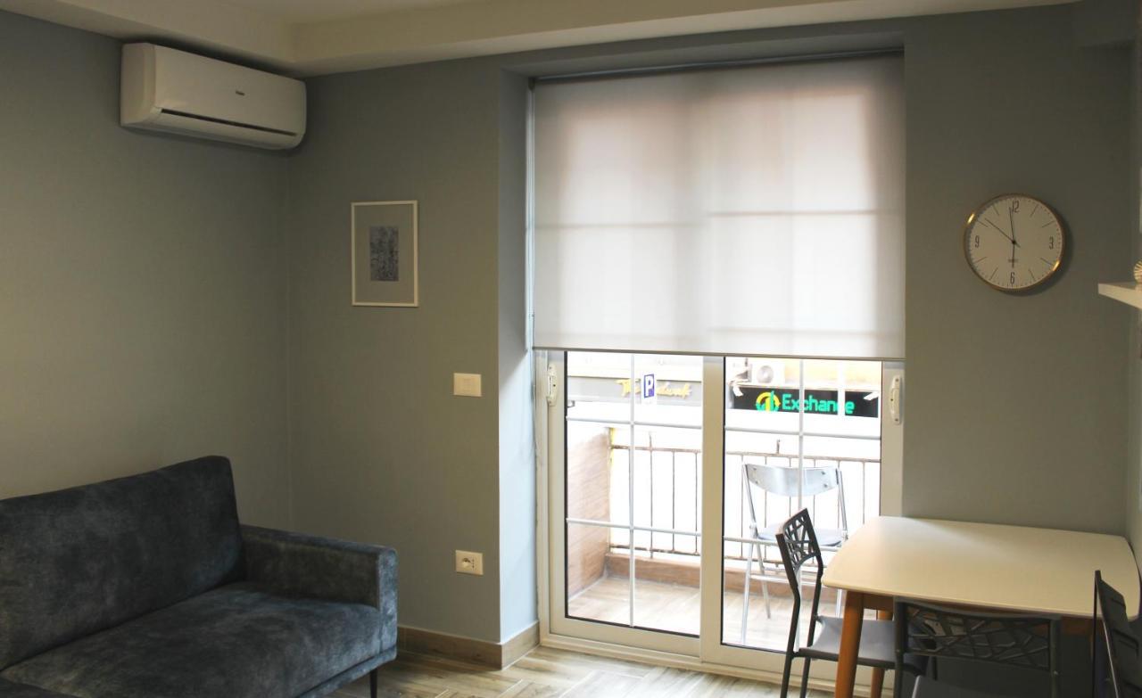 2V1 - Blloku Bkt Apartment Tiranë Ngoại thất bức ảnh