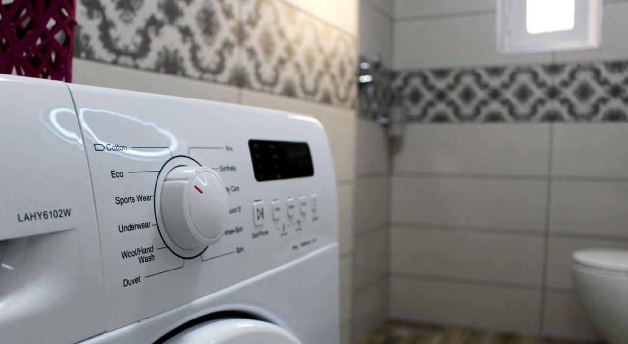 2V1 - Blloku Bkt Apartment Tiranë Ngoại thất bức ảnh