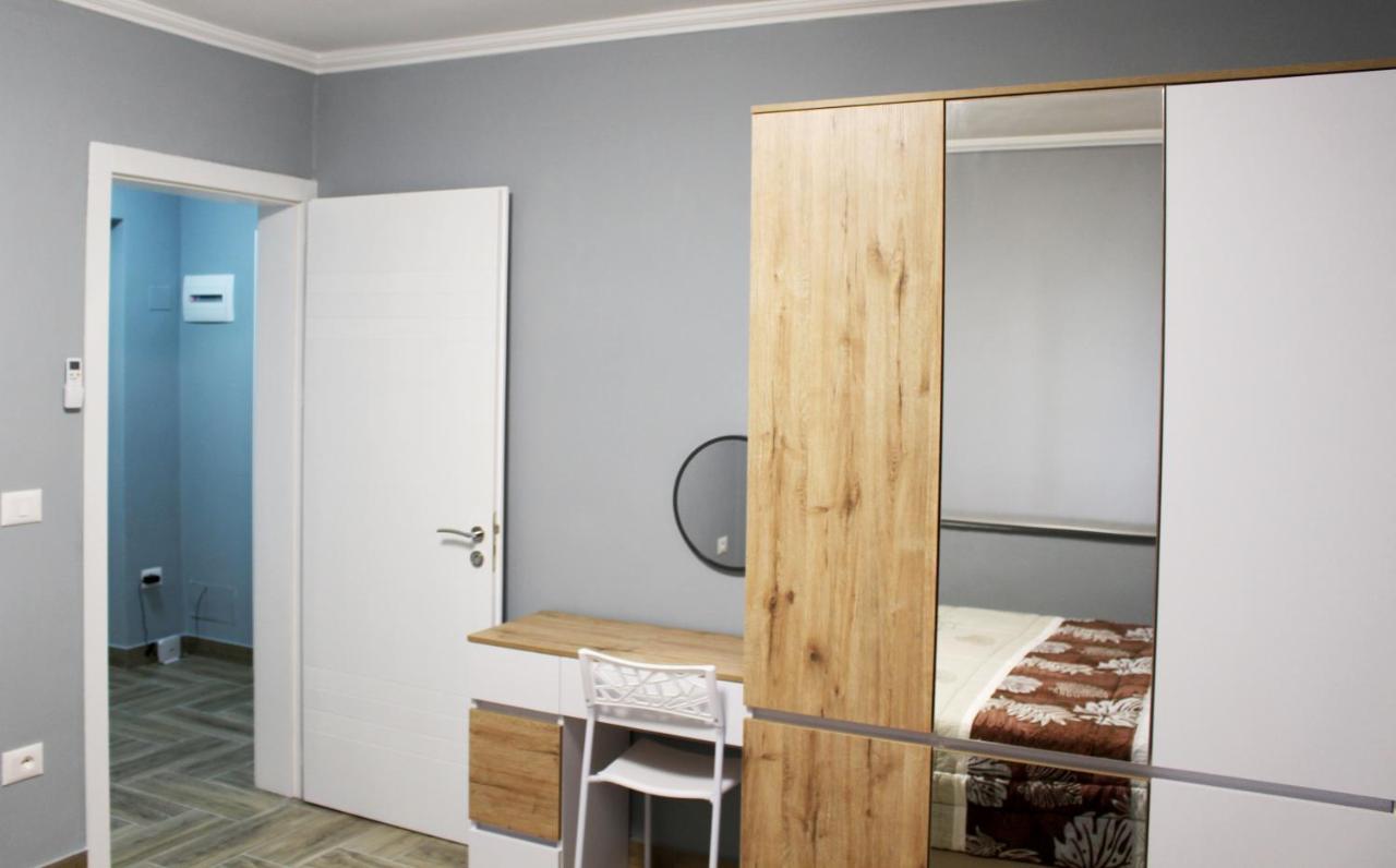 2V1 - Blloku Bkt Apartment Tiranë Ngoại thất bức ảnh