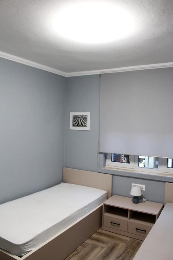 2V1 - Blloku Bkt Apartment Tiranë Ngoại thất bức ảnh